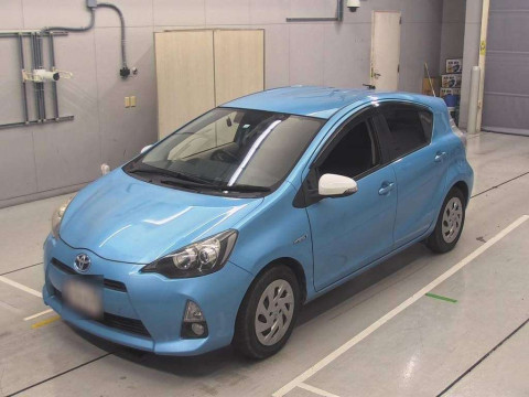 2012 Toyota Aqua NHP10[0]