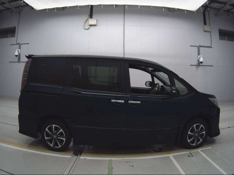 2019 Toyota Noah ZRR80W[2]