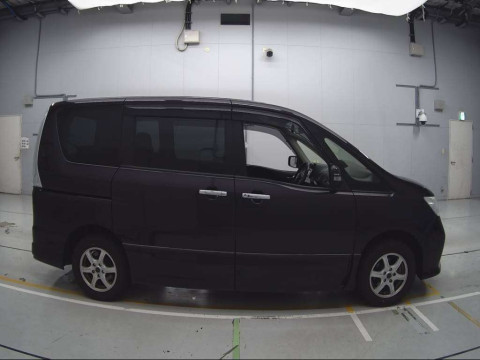 2012 Nissan Serena FNC26[2]