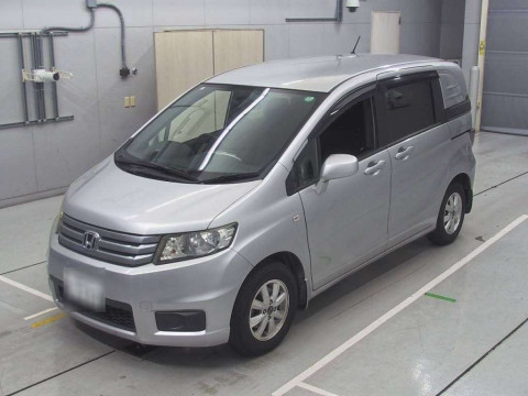 2011 Honda Freed Spike GB3[0]