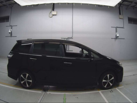 2014 Toyota Wish ZGE20W[2]