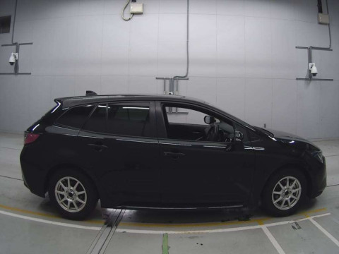 2021 Toyota Corolla Touring Wagon ZWE211W[2]