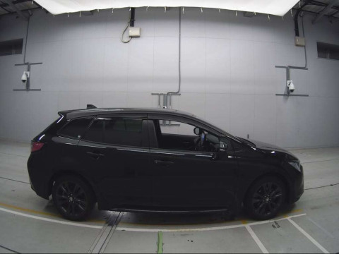 2021 Toyota Corolla Touring Wagon ZRE212W[2]