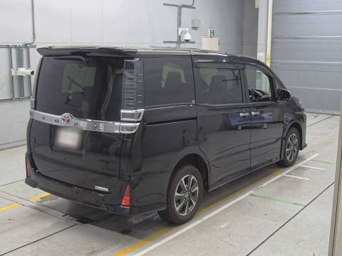 2020 Toyota Voxy ZRR85W[1]