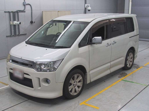 2012 Mitsubishi Delica D5 CV2W[0]