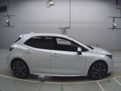 2021 Toyota Corolla Sports ZWE213H[2]