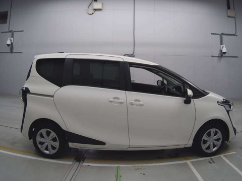 2019 Toyota Sienta NSP170G[2]