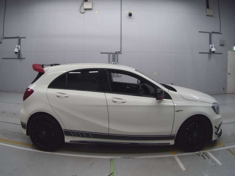 2013 Mercedes Benz A class 176052[2]