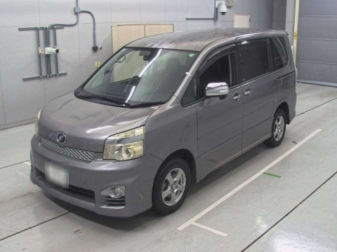 2013 Toyota Voxy ZRR75W[0]