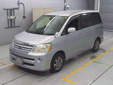 2006 Toyota Noah AZR60G[0]