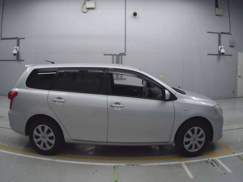 2009 Toyota Corolla Fielder NZE141G[2]