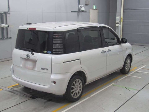 2005 Toyota Sienta NCP81G[1]