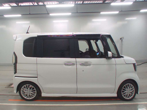 2021 Honda N-BOX CUSTOM JF3[2]