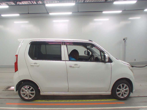 2014 Suzuki Wagon R MH34S[2]