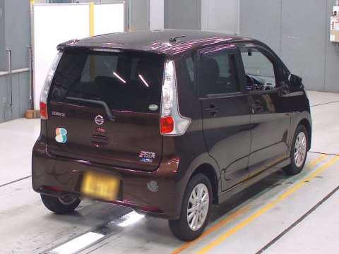 2015 Nissan DAYZ B21W[1]