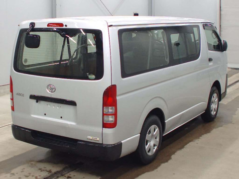 2016 Toyota Hiace Van KDH206V[1]