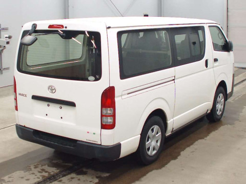 2016 Toyota Hiace Van KDH206V[1]