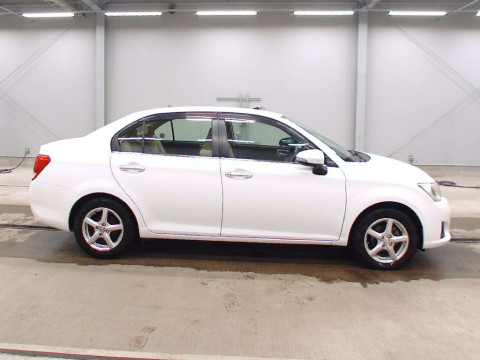 2012 Toyota Corolla Axio NZE161[2]