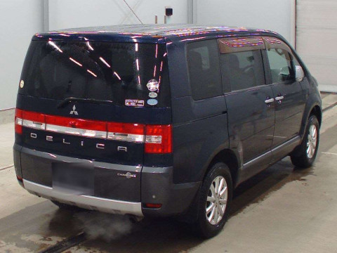 2010 Mitsubishi Delica D5 CV5W[1]