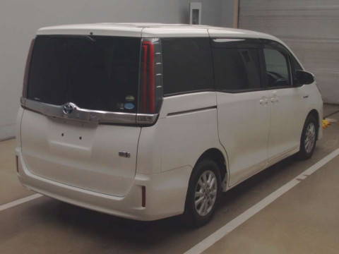 2017 Toyota Noah ZWR80G[1]