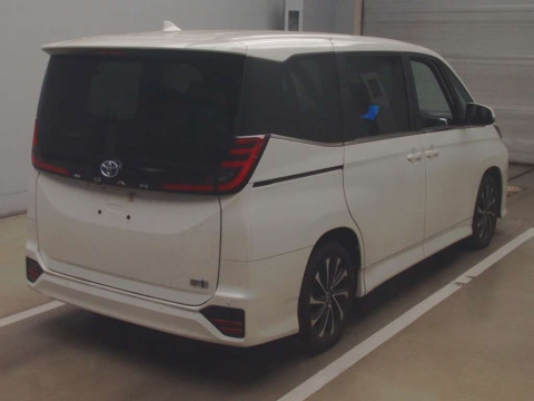 2023 Toyota Noah ZWR90W[1]