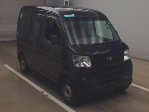 2015 Daihatsu Hijet Cargo S321V[2]