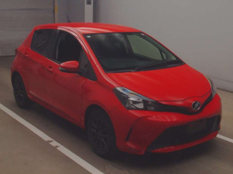 2014 Toyota Vitz NSP130[2]