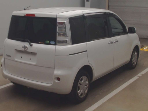 2013 Toyota Sienta NCP81G[1]