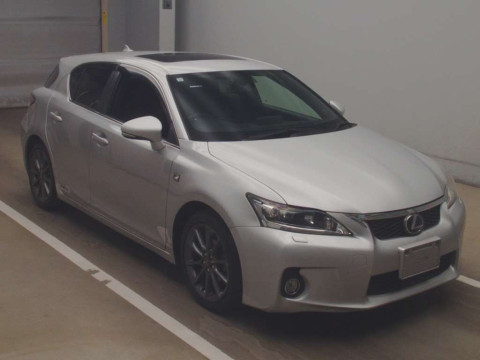 2011 Lexus CT ZWA10[2]