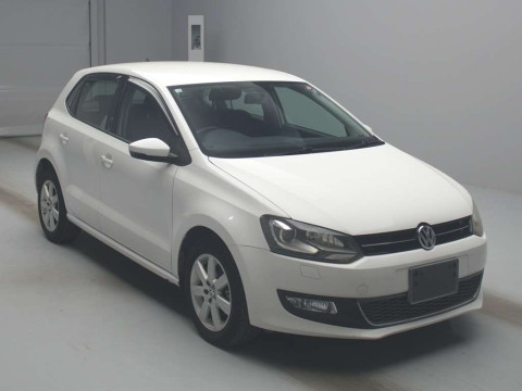 2014 Volkswagen Polo 6RCBZ[2]