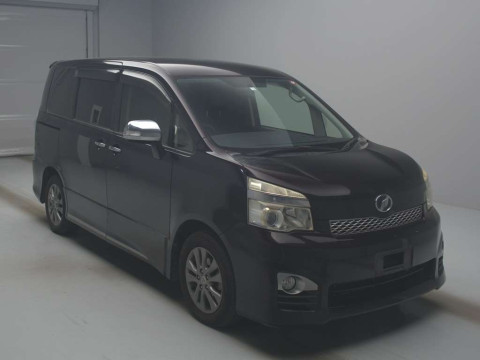 2013 Toyota Voxy ZRR70W[2]