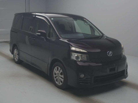 2010 Toyota Voxy ZRR70W[2]