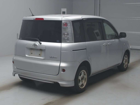 2004 Toyota Sienta NCP81G[1]