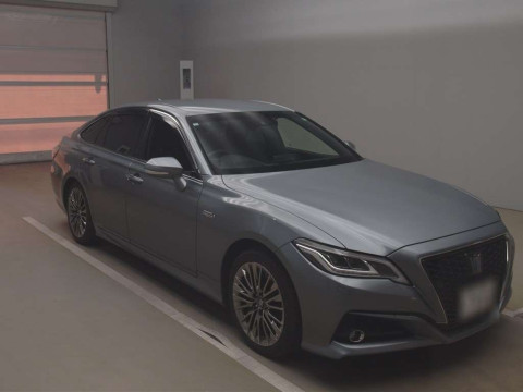 2020 Toyota Crown Hybrid GWS224[2]