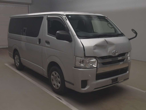 2019 Toyota Hiace Van TRH200V[2]