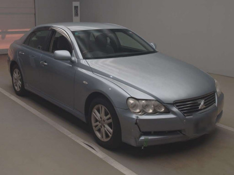 2004 Toyota Mark X GRX121[2]