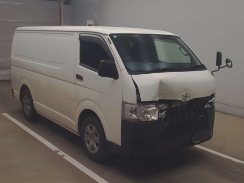 2018 Toyota Hiace Van KDH201V[2]