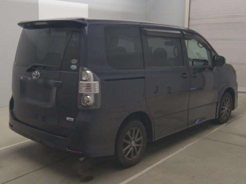 2008 Toyota Voxy ZRR70W[1]