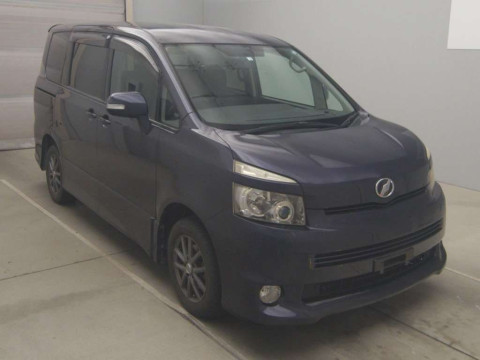 2008 Toyota Voxy ZRR70W[2]