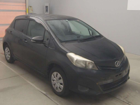 2011 Toyota Vitz KSP130[2]