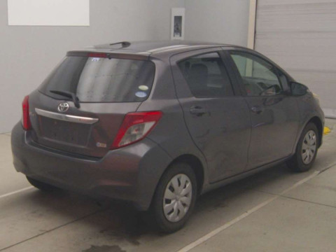 2011 Toyota Vitz NSP130[1]