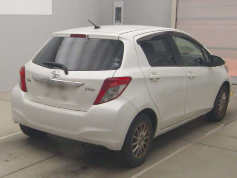 2012 Toyota Vitz NSP130[1]