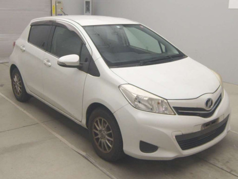 2012 Toyota Vitz NSP130[2]