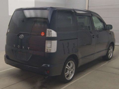 2006 Toyota Voxy AZR60G[1]