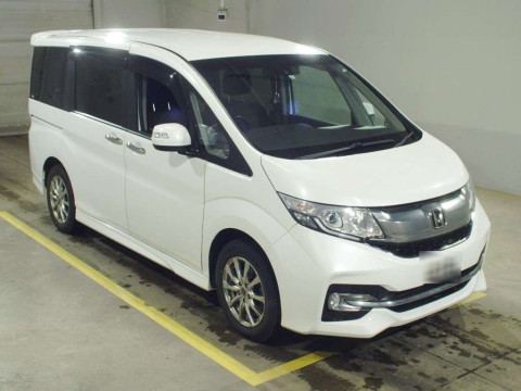 2017 Honda Step WGN Spada RP4[2]