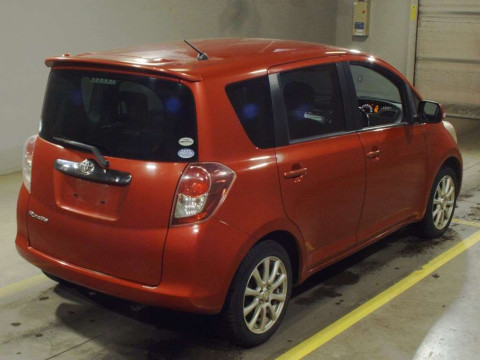 2010 Toyota Ractis NCP100[1]