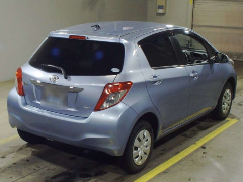 2013 Toyota Vitz NSP135[1]