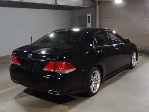 2010 Toyota Crown GRS200[1]