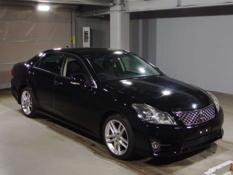 2010 Toyota Crown GRS200[2]