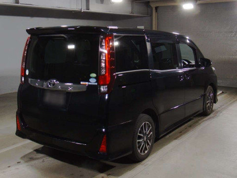 2014 Toyota Noah ZRR80W[1]